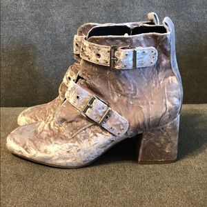 Silver velvet Rebecca Minkoff booties sz 9.5